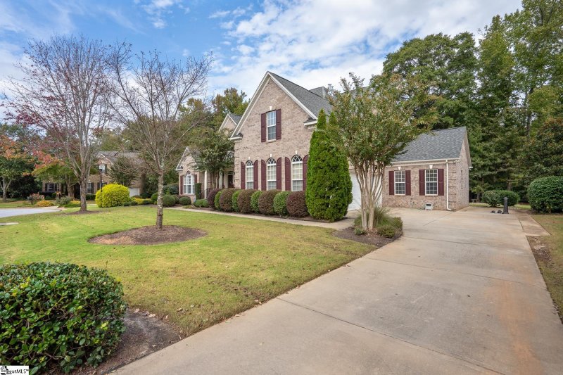 Property image 2 at 106 Chardmore Court, Simpsonville, SC 29681