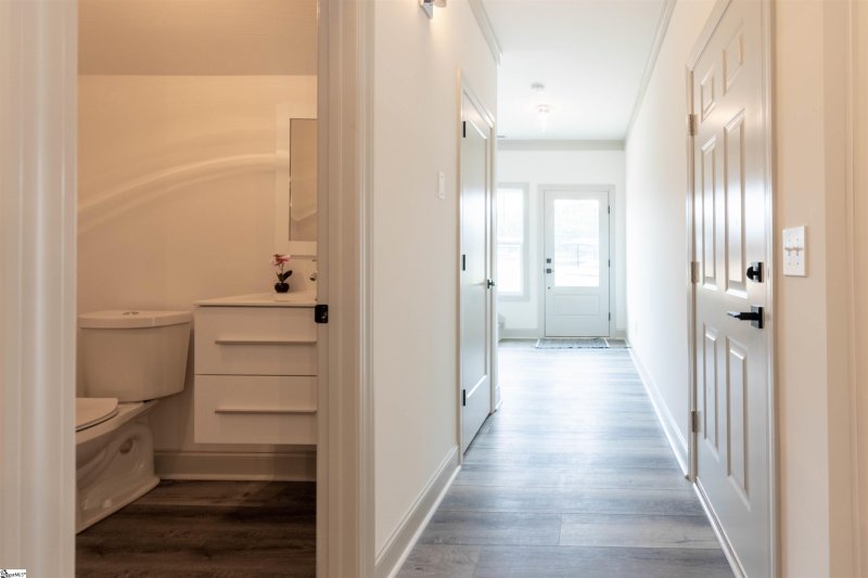 Property image 3 at 110 PARK Avenue, Greer, SC 29651