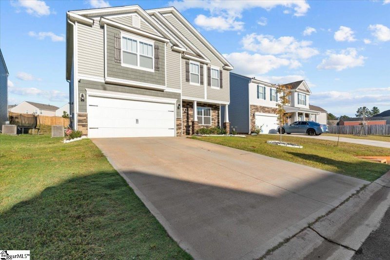Property image 2 at 807 Longhorn Drive, Piedmont, SC 29673