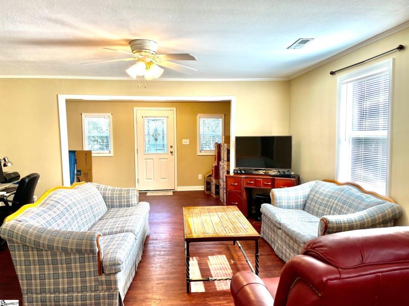 Property image 5 at 102 Brookside Road, Spartanburg, SC 29301