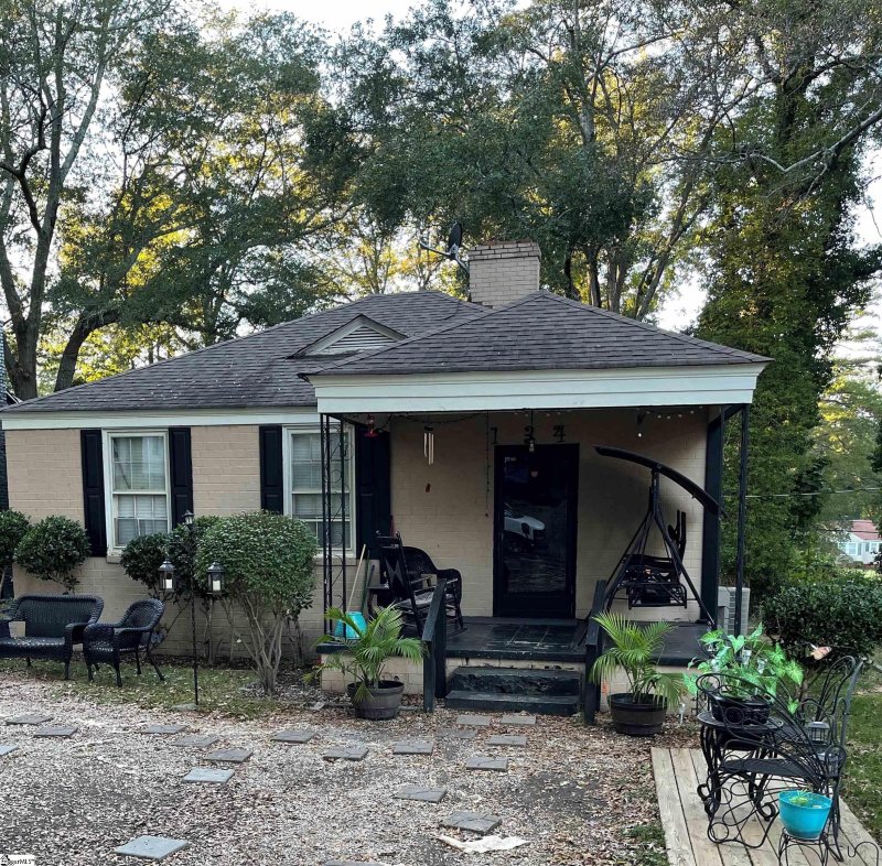 Property image 3 at 134 White Oak Road, Spartanburg, SC 29301