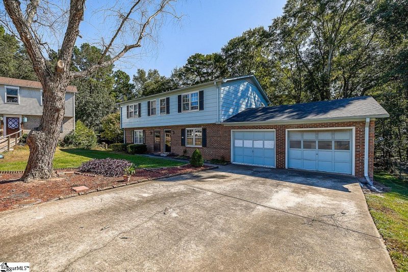 Property image 2 at 440 Devonwood Court, Taylors, SC 29687-4206