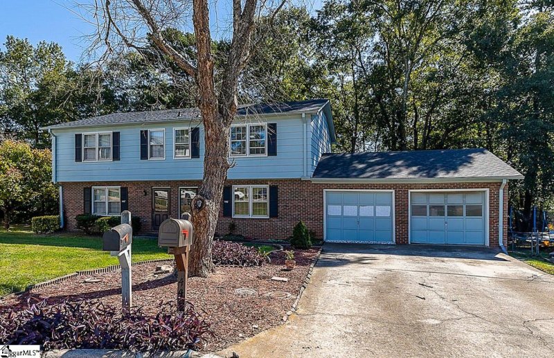 Property image 4 at 440 Devonwood Court, Taylors, SC 29687-4206