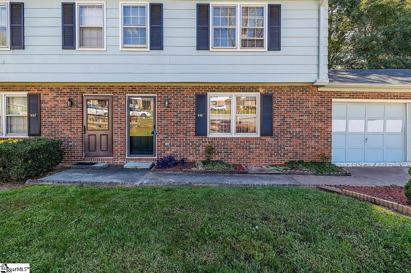 Property image 5 at 440 Devonwood Court, Taylors, SC 29687-4206