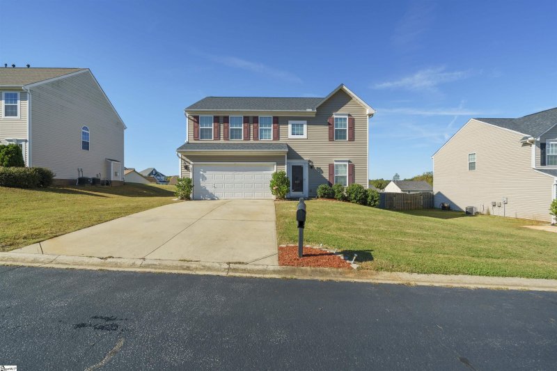 Property image 2 at 621 Brightwell Drive, Boiling Springs, SC 29316