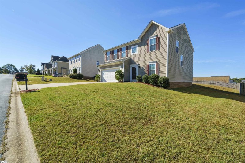 Property image 4 at 621 Brightwell Drive, Boiling Springs, SC 29316