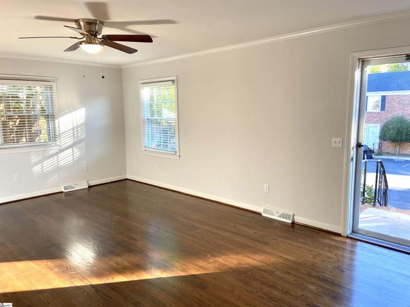 Property image 2 at 815 Edwards Road, Greenville, SC 29615