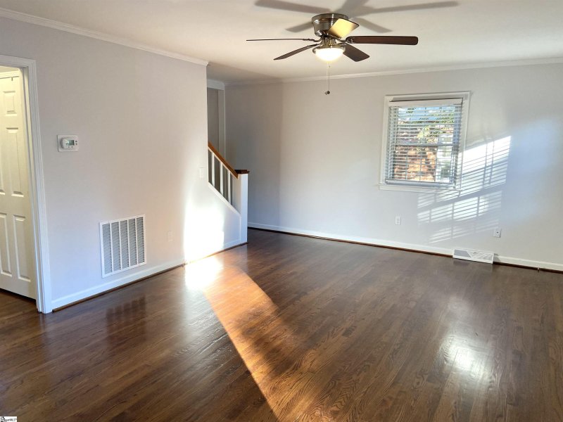 Property image 3 at 815 Edwards Road, Greenville, SC 29615