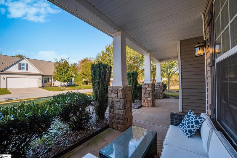 Property image 4 at 1 Windsor Creek Court, Simpsonville, SC 29681