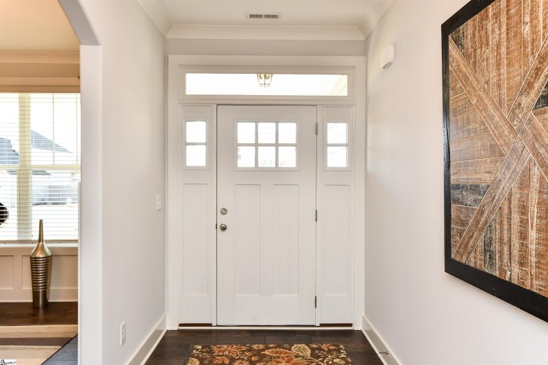 Property image 3 at 4 Claridge Way, Greer, SC 29651