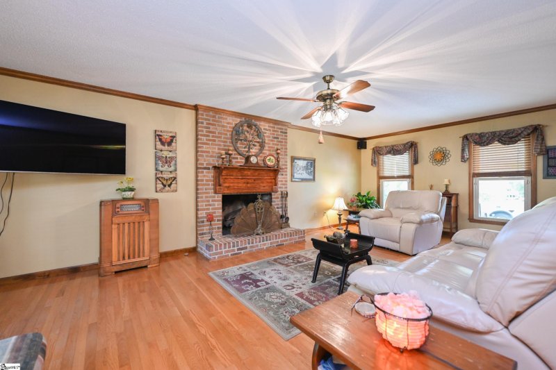 Property image 3 at 308 Wappoo Lane, Taylors, SC 29687