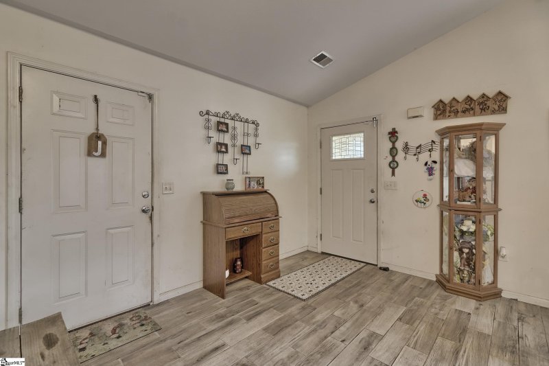 Property image 2 at 104 Aubrey Lane, Liberty, SC 29657-3308