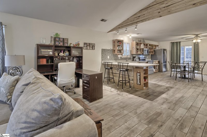 Property image 3 at 104 Aubrey Lane, Liberty, SC 29657-3308