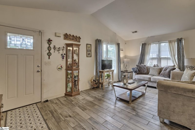 Property image 4 at 104 Aubrey Lane, Liberty, SC 29657-3308