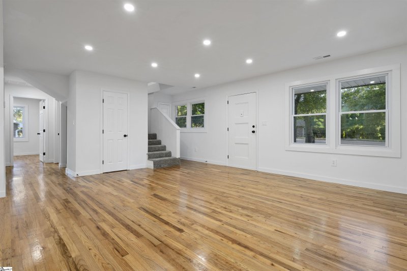 Property image 5 at 129 Cashmere Drive, Greenville, SC 29605