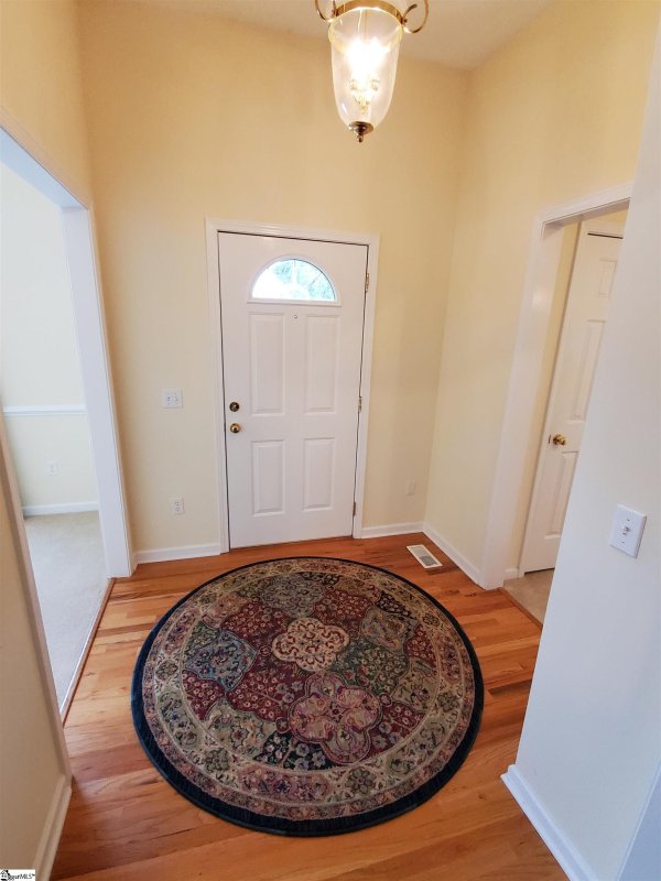 Property image 3 at 8 Pembark Lane, Simpsonville, SC 29681