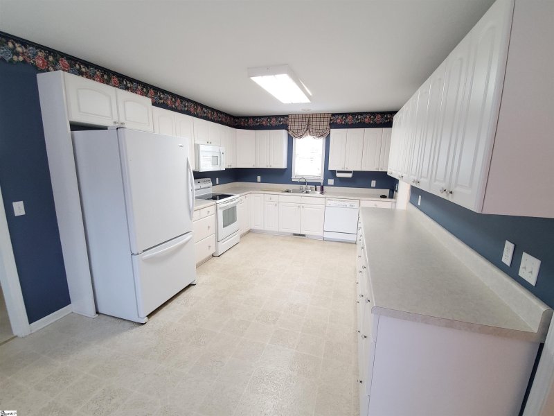 Property image 5 at 8 Pembark Lane, Simpsonville, SC 29681