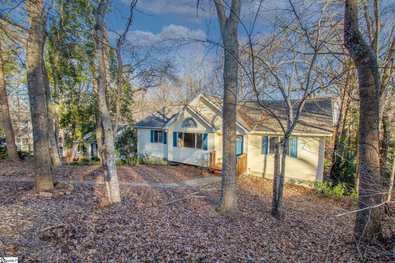 Property image 3 at 1607 winding Way, Taylors, SC 29687-4441