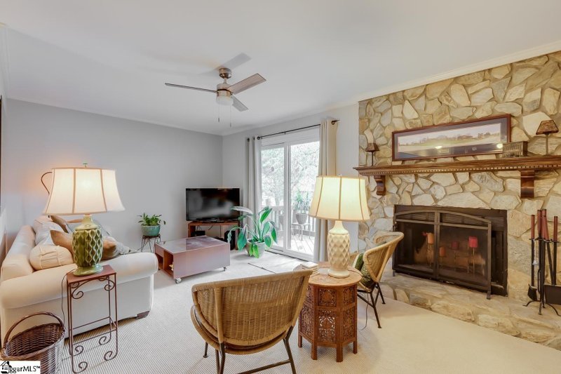 Property image 2 at 3 Creekside Way, Greenville, SC 29609