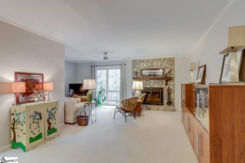 Property image 4 at 3 Creekside Way, Greenville, SC 29609