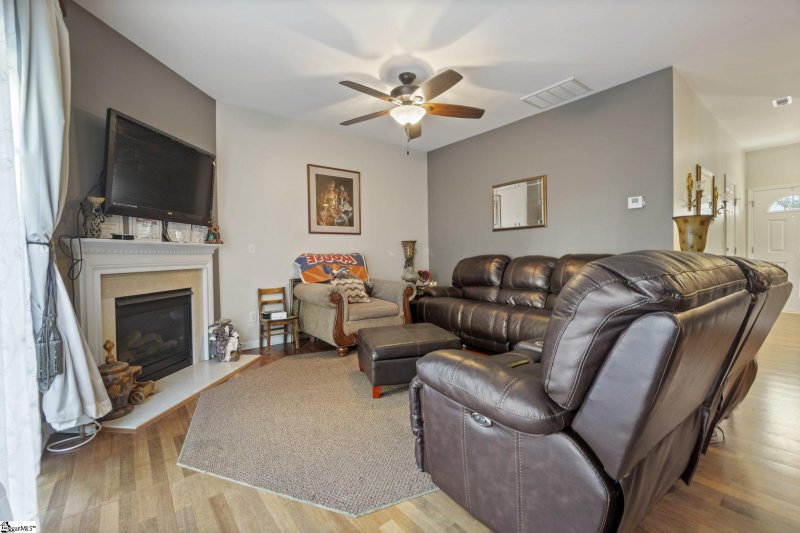 Property image 4 at 121 Pine Walk Drive, Greenville, SC 29651