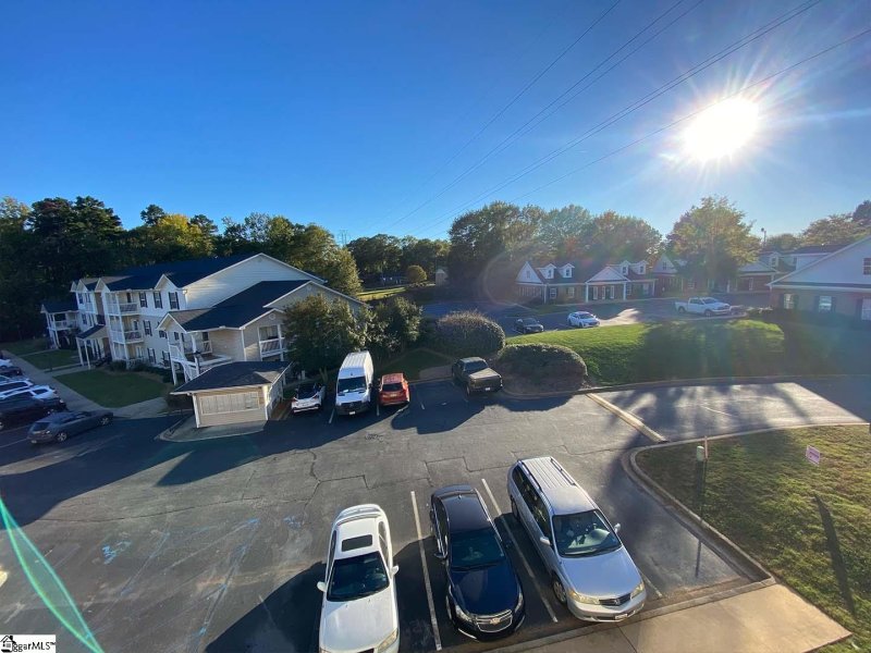 Property image 2 at 631 McKenna Circle, Greenville, SC 29615