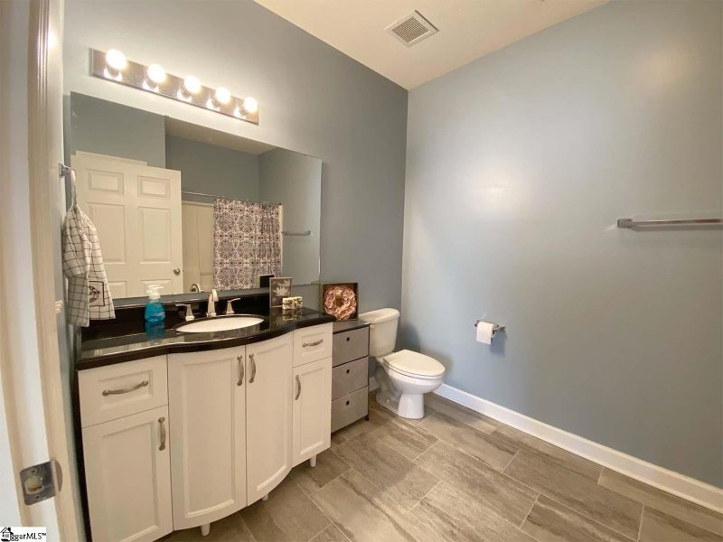 Property image 4 at 631 McKenna Circle, Greenville, SC 29615