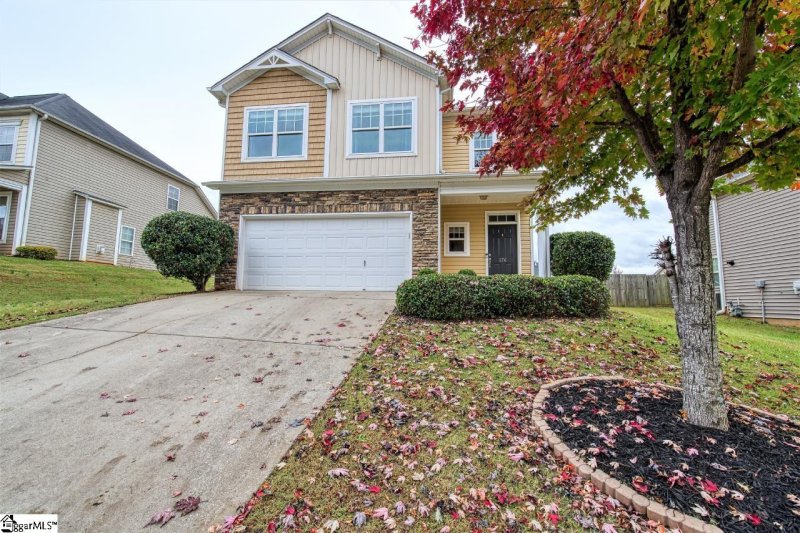 Property image 3 at 276 Stonewood Crossing Drive, Boiling Springs, SC 29316