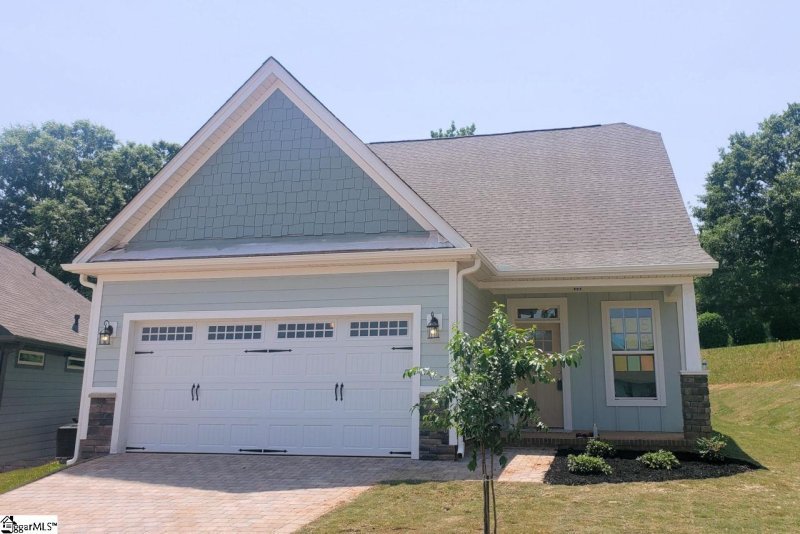 Property image 3 at 15 Durmast Court, Taylors, SC 29687