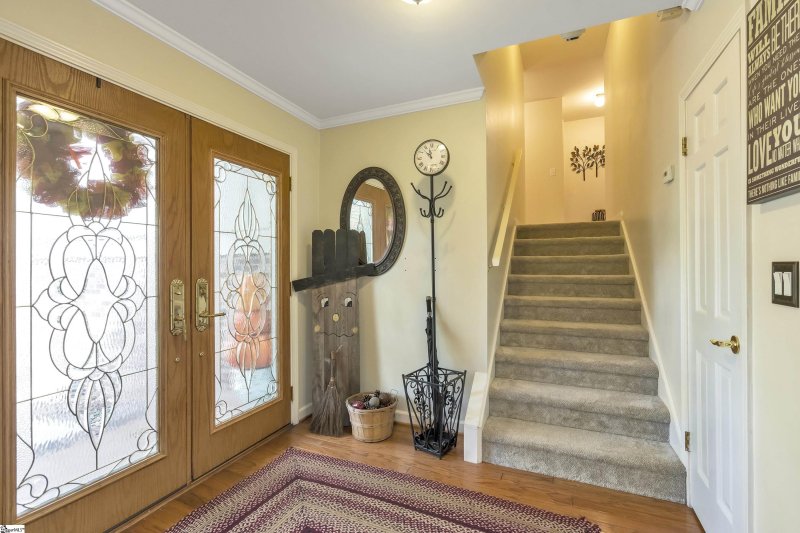 Property image 4 at 512 Lancelot Drive, Simpsonville, SC 29681