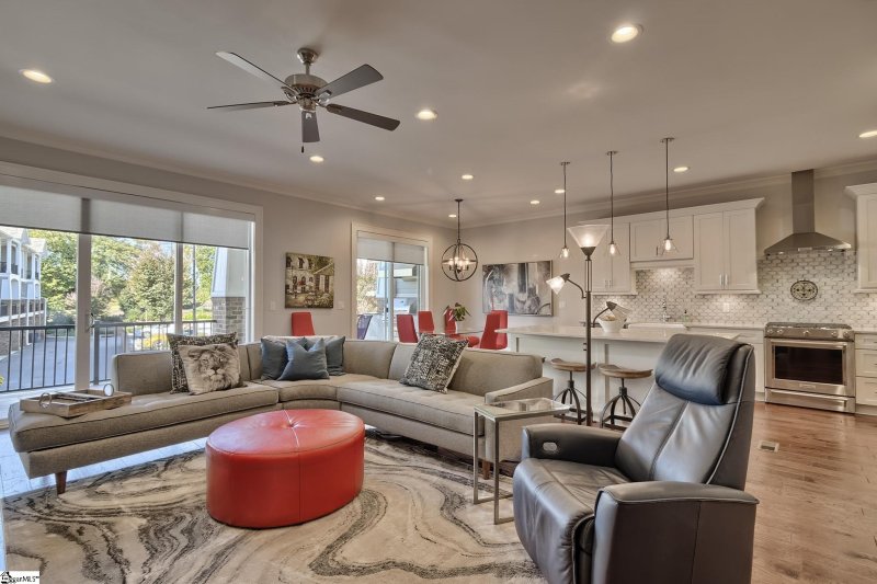 Property image 3 at 100 S Hudson Street, Greenville, SC 29601