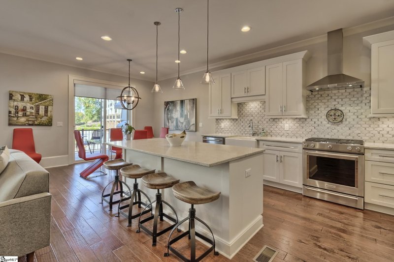 Property image 5 at 100 S Hudson Street, Greenville, SC 29601