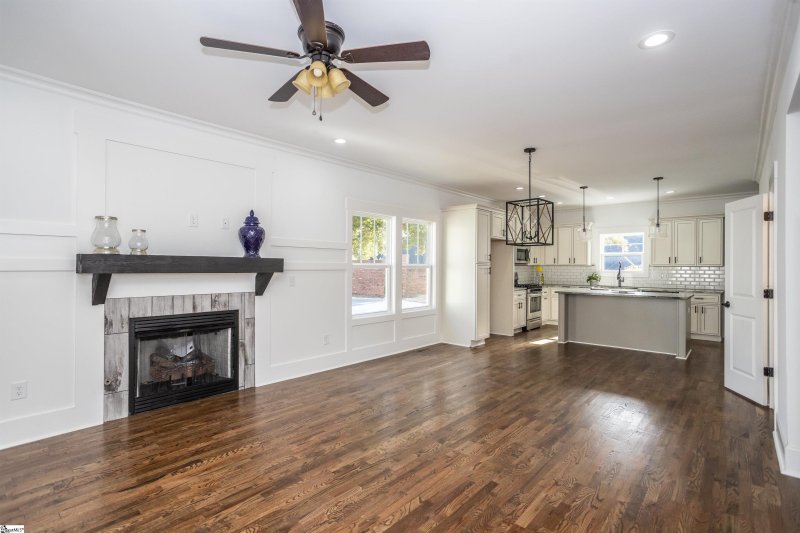 Property image 4 at 121 Worthington Court, Simpsonville, SC 29681