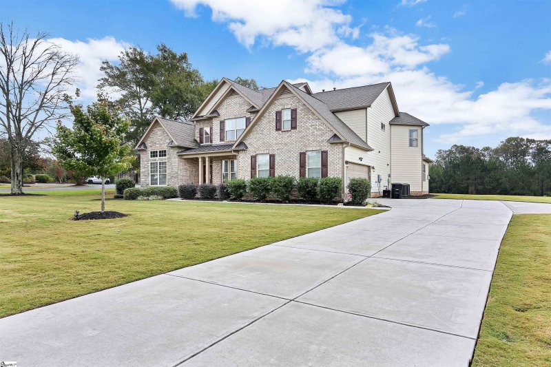 Property image 3 at 103 Burberry Drive, Williamston, SC 29697