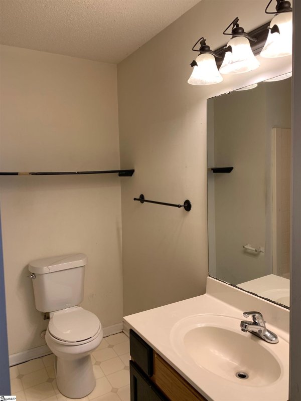 Property image 2 at 408 Palmetto Court, Greer, SC 29651