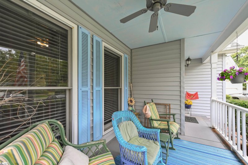 Property image 3 at 7 Brookford Court, Greenville, SC 29615