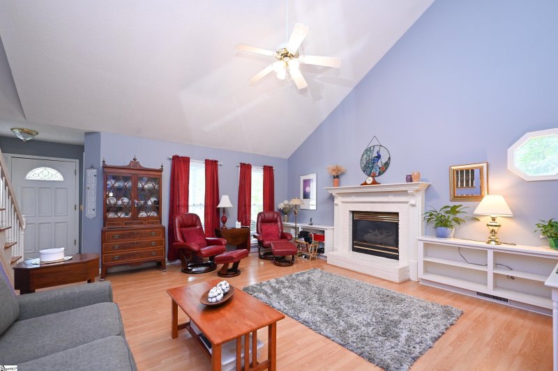 Property image 5 at 7 Brookford Court, Greenville, SC 29615