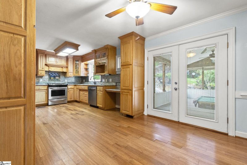 Property image 5 at 4 Braddock Drive, Taylors, SC 29687