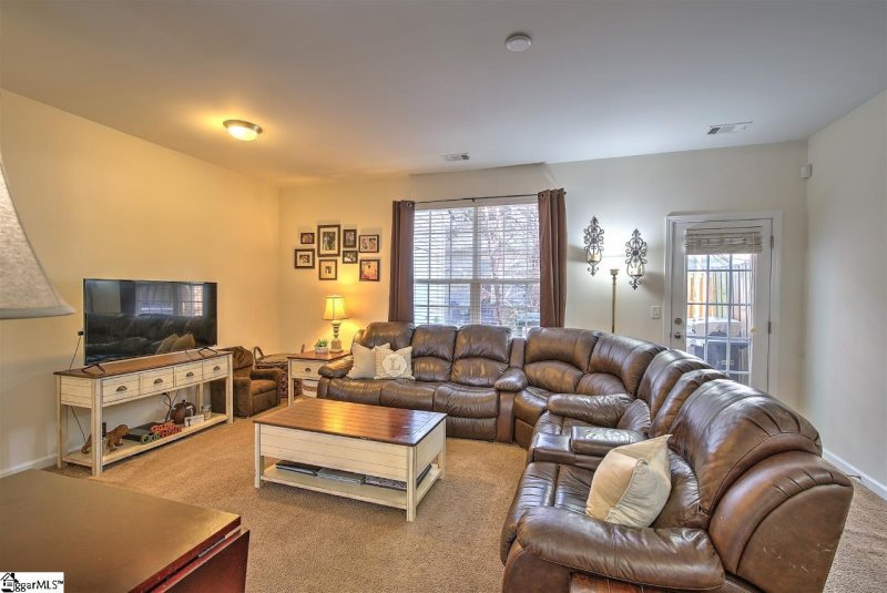 Property image 2 at 307 Huck Court, Mauldin, SC 29662