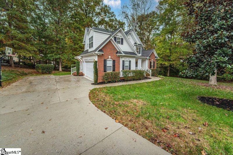 Property image 2 at 301 S Artillery Court, Piedmont, SC 29673