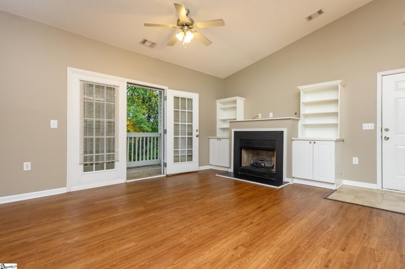 Property image 2 at 434 McKenna Circle, Greenville, SC 29615