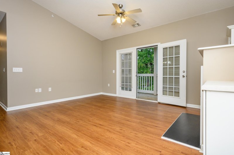 Property image 3 at 434 McKenna Circle, Greenville, SC 29615
