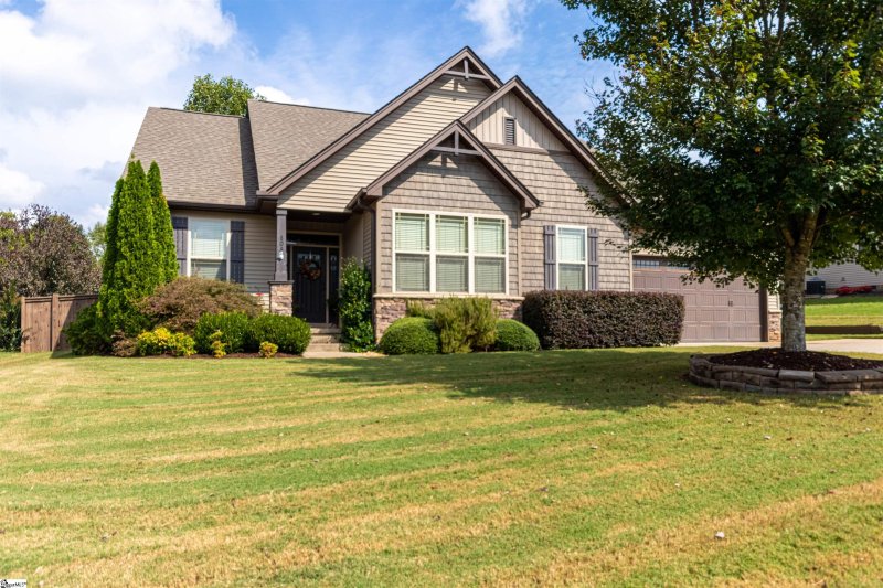 Property image 2 at 808 MIRANDY Court, Travelers Rest, SC 29690