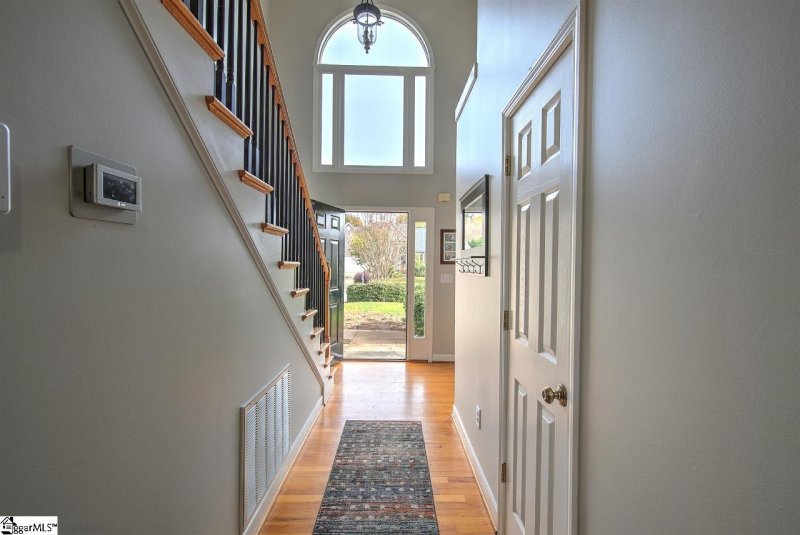 Property image 2 at 23 Kingsbury Way, Greenville, SC 29617