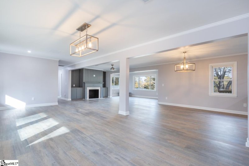 Property image 4 at 302 N B Street, Easley, SC 29640