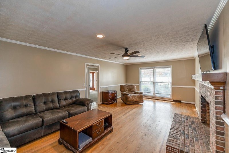 Property image 4 at 100 Belmont Drive, Fountain Inn, SC 29644