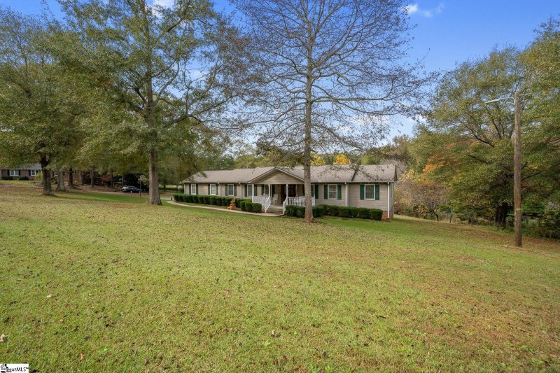 Property image 3 at 6 Nicklaus Drive, Greenville, SC 29605-5911