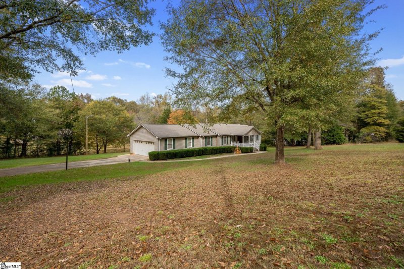 Property image 4 at 6 Nicklaus Drive, Greenville, SC 29605-5911