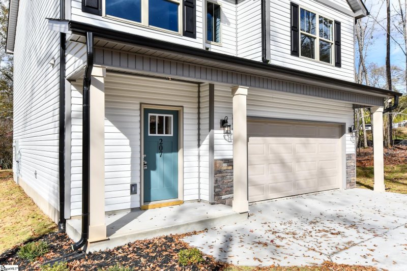 Property image 3 at 207 Burns Avenue, Easley, SC 29640