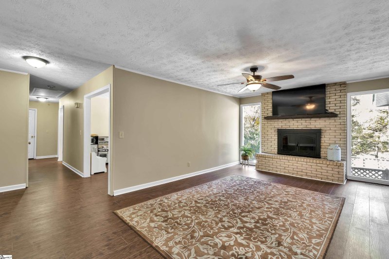 Property image 2 at 108 Riverview Drive, Greenville, SC 29611